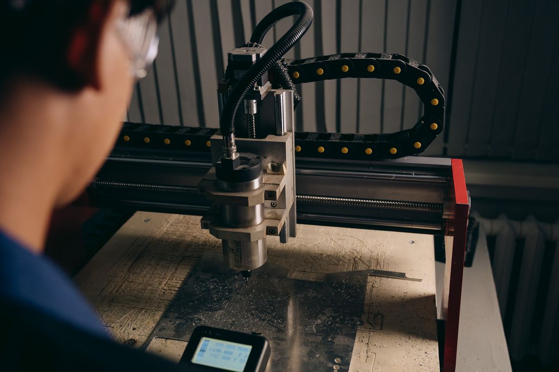 Industrial machining and engineering equipment